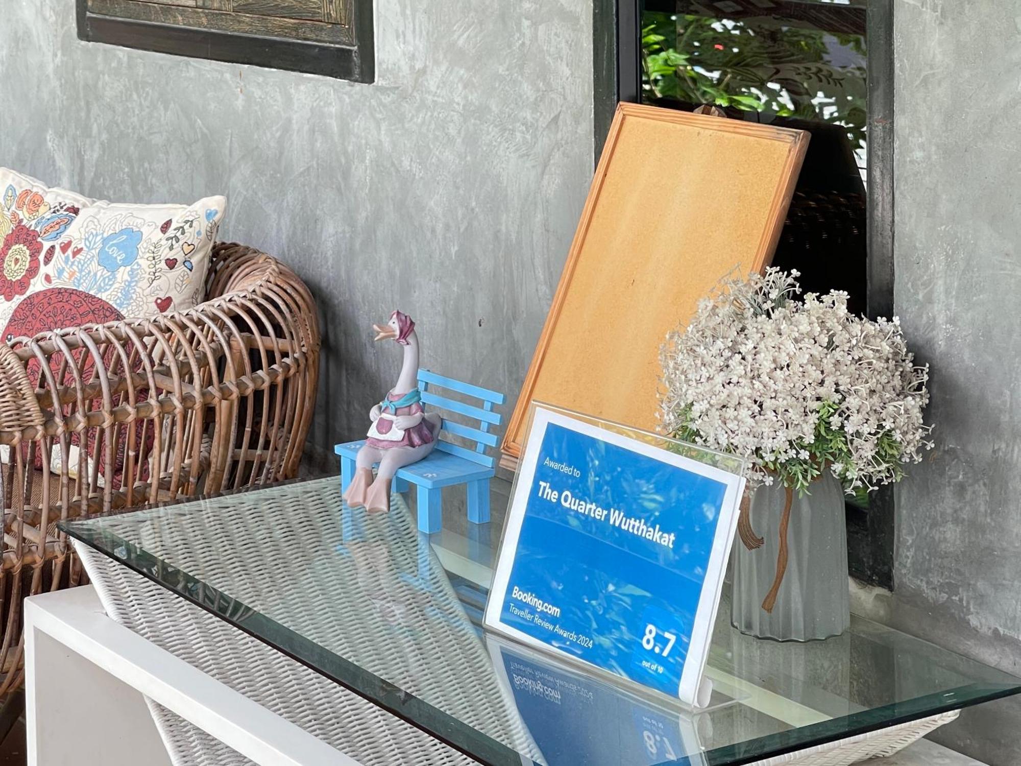 The Quarter Wutthakat Apartment Bangkok Exterior foto