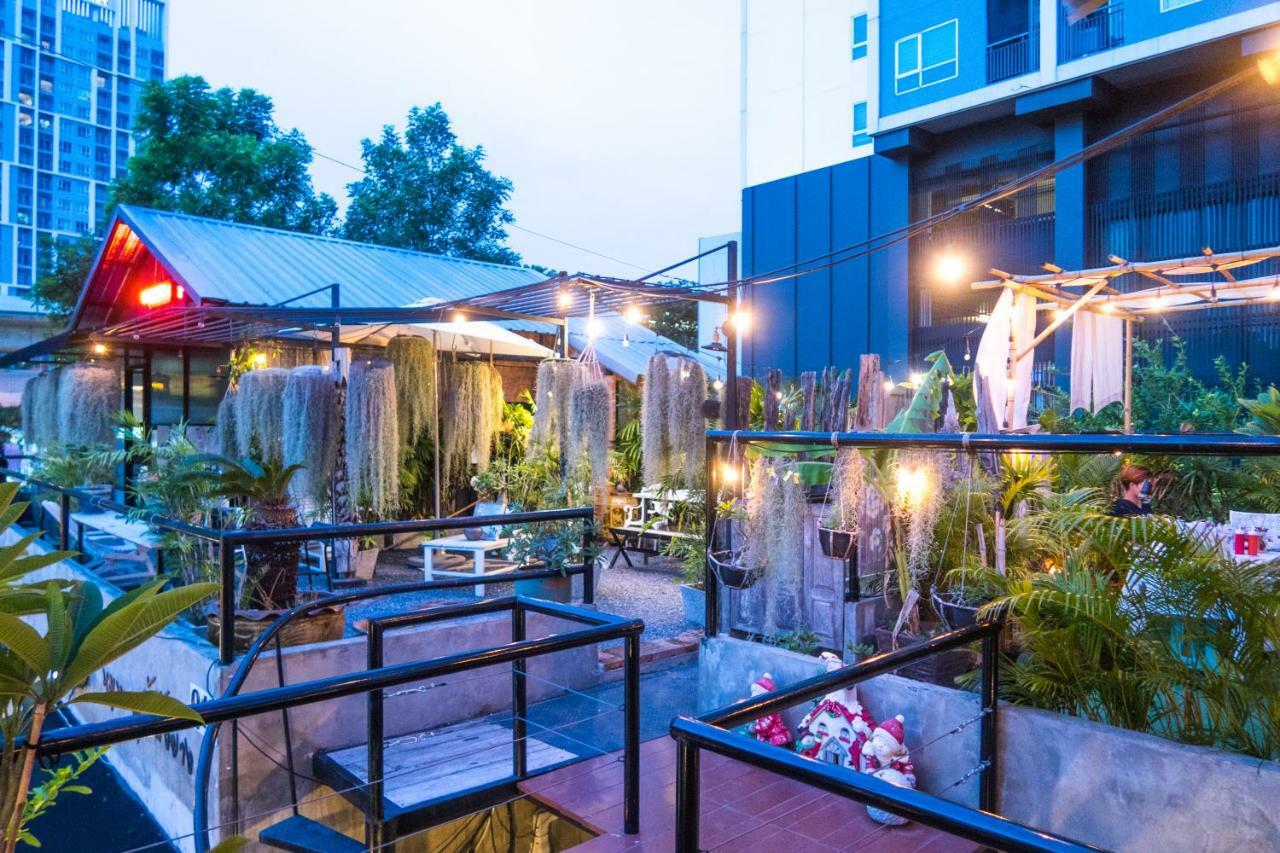 The Quarter Wutthakat Apartment Bangkok Exterior foto