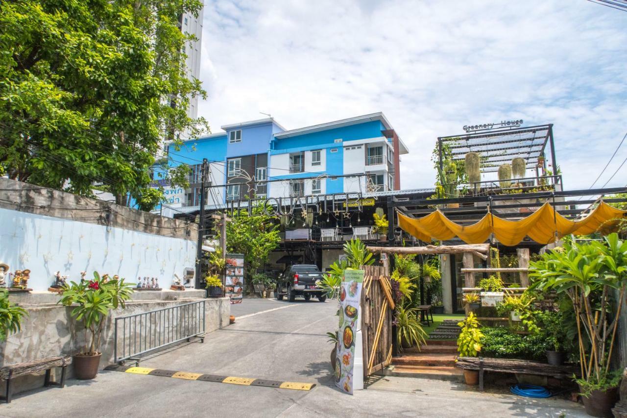 The Quarter Wutthakat Apartment Bangkok Exterior foto